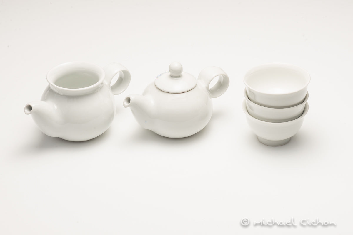 3 Cup Korean Tea Set - white with blue design - Image 5